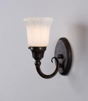omegatoo_bathroom_hall_entry_vintage_bedroom_madelein_sconce_g.jpg